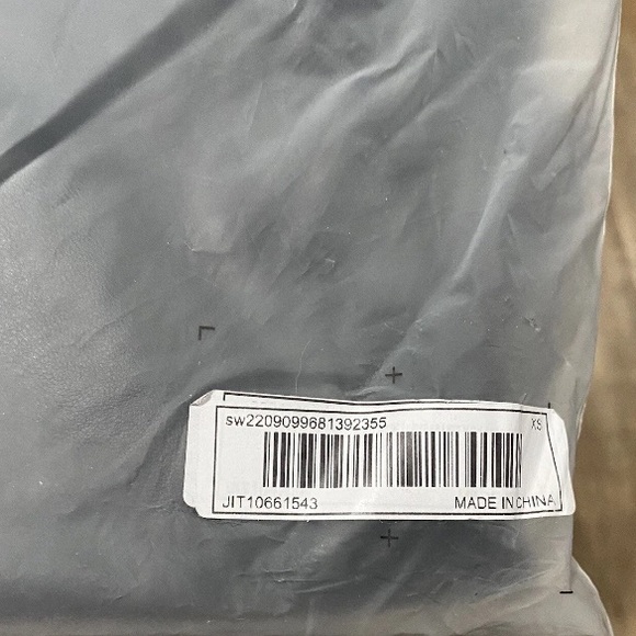 SHEIN-PU Leather Black Shorts-Women’s Size: XS-Color: Black-NEW!! - Picture 4 of 14